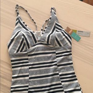 NWT Women’s small Seea bathing suit